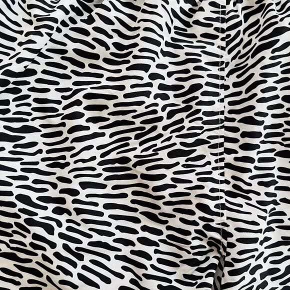 New Balance Dry Black/White Athletic Running Shorts with panty inside sz M - Picture 4 of 5